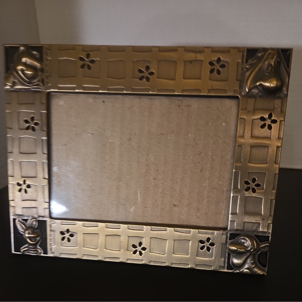 Disney Winnie The Pooh Character Metal Frame 7" X 5 1/2" - Picture 2 of 7